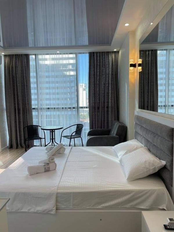 Dar Tower Apartment Batumi Luaran gambar